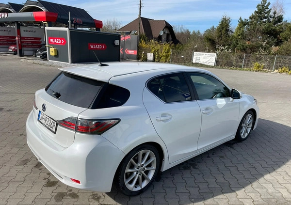 Lexus CT cena 40000 przebieg: 302300, rok produkcji 2013 z Rybnik małe 154